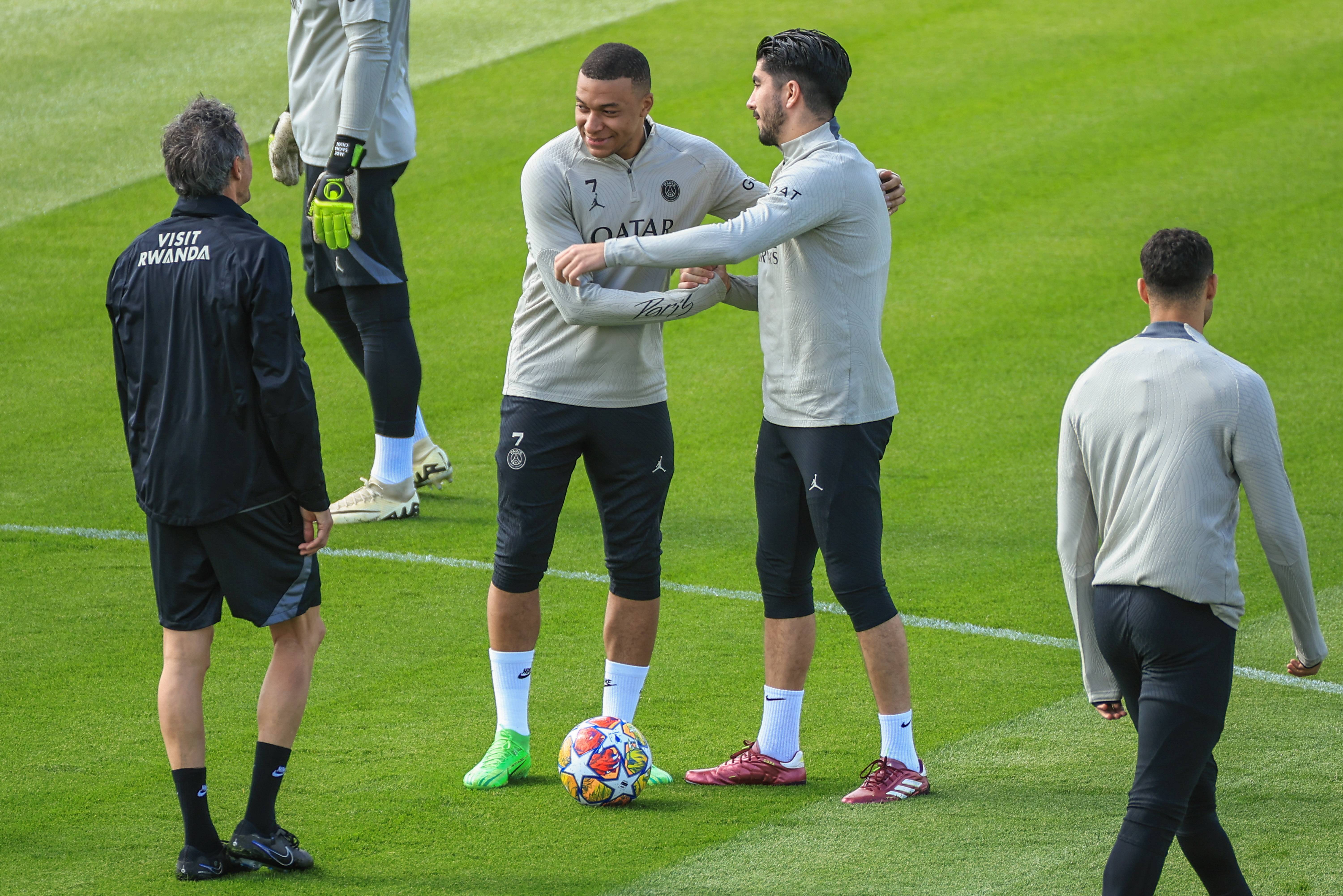 关于阿尔巴尼亚锋线火力全开备战欧锦赛,强势训练状态的信息 关于阿尔巴尼亚锋线火力全开备战欧锦赛,强势训练状态的信息