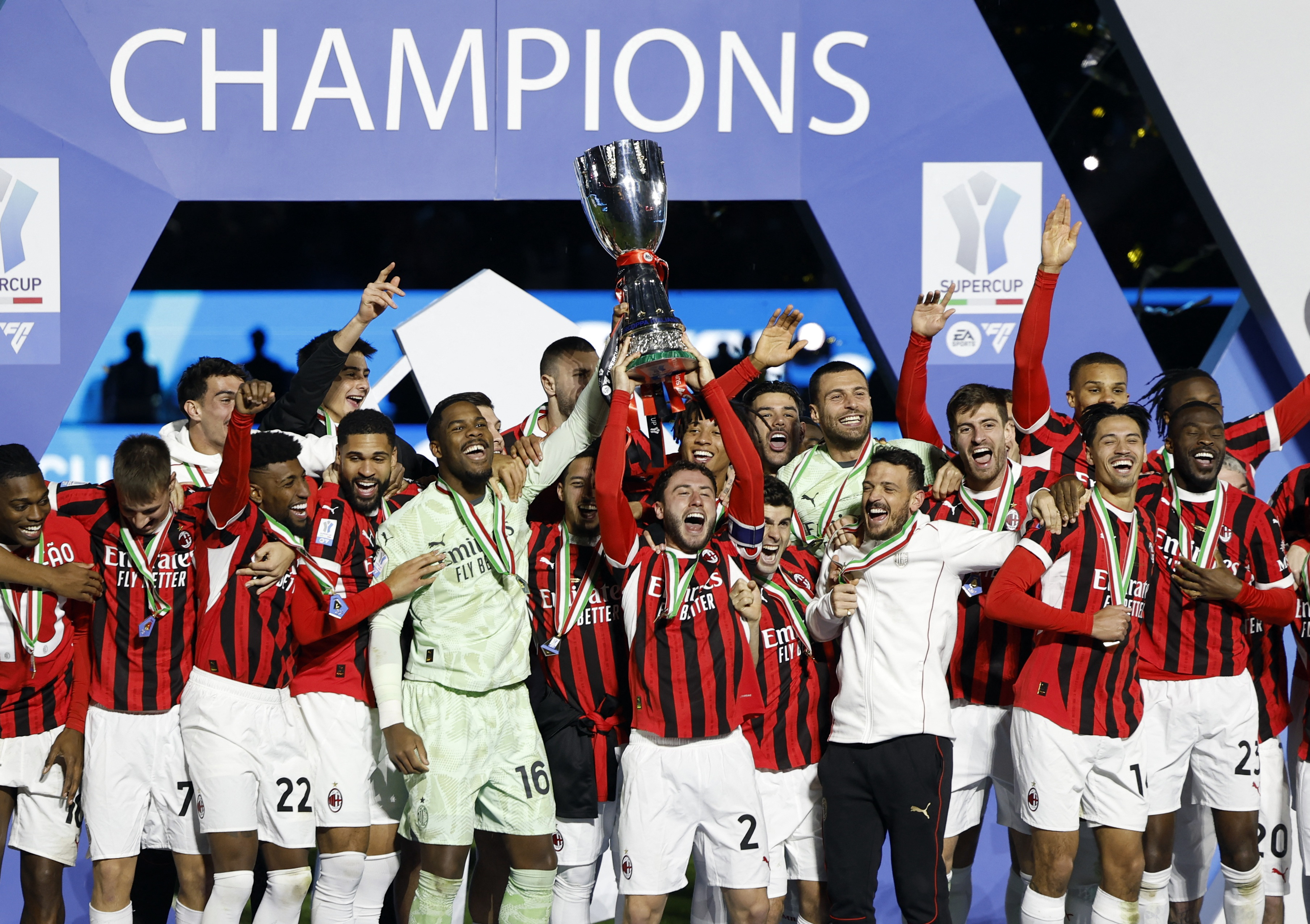 意大利米兰德比:国际米兰战胜AC米兰的简单介绍 意大利米兰德比:国际米兰战胜AC米兰的简单介绍