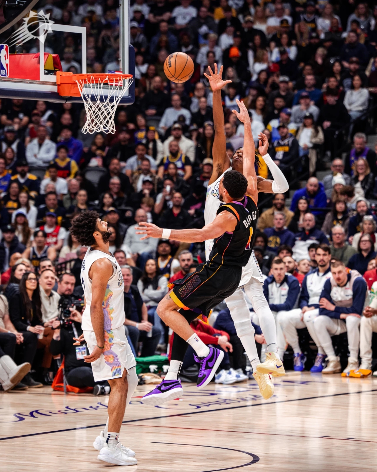 爵士碾压掘金，东契奇爆发神勇